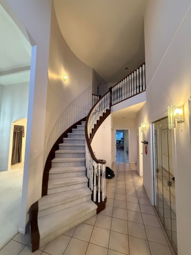 3200 River Rd, Richmond, BC 