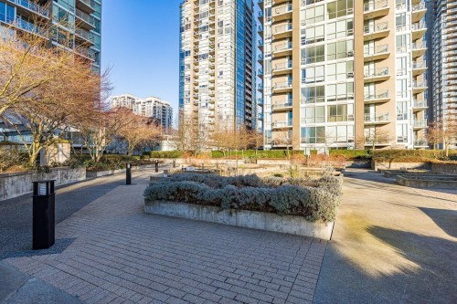 504-2975 Atlantic Ave, Coquitlam, BC 