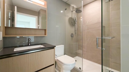 708-7977 Lansdowne Road, Richmond, BC 