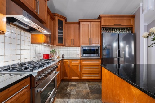 1521 Chartwell Drive, West Vancouver, BC 