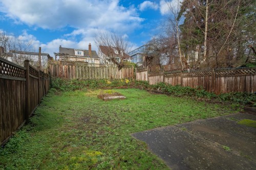 741 61St Avenue E, Vancouver, BC 