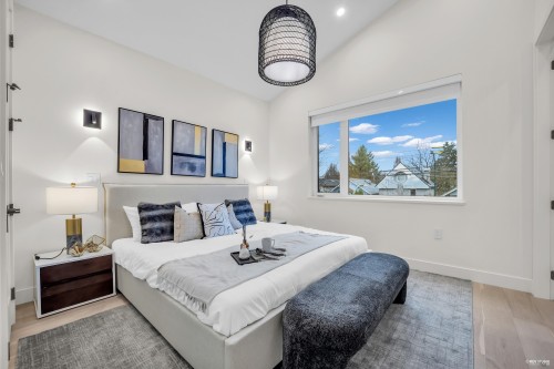 1-65 King Edward Avenue E, Vancouver, BC 