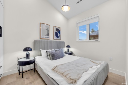 1-65 King Edward Avenue E, Vancouver, BC 