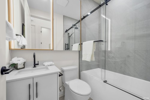 1-65 King Edward Avenue E, Vancouver, BC 