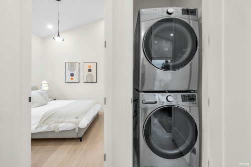 1-65 King Edward Avenue E, Vancouver, BC 