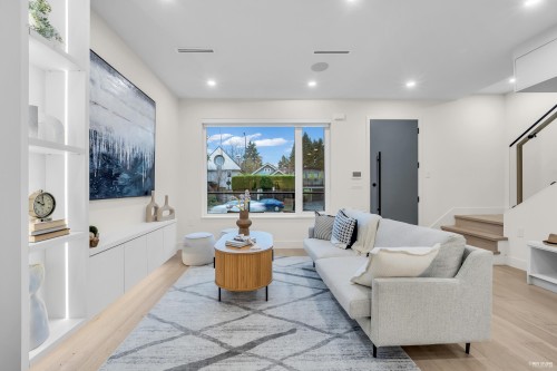 1-65 King Edward Avenue E, Vancouver, BC 