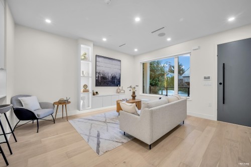 1-65 King Edward Avenue E, Vancouver, BC 