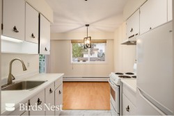 304-157 21st Street E North Vancouver, BC V7L 3B5