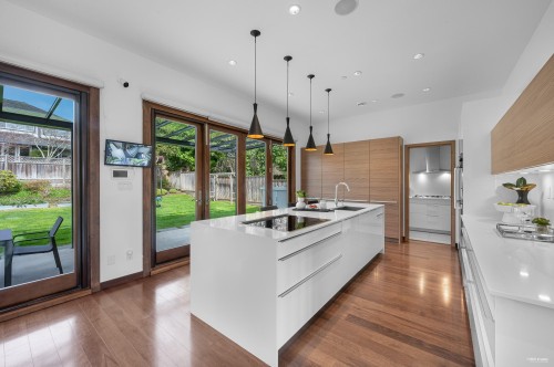 2227 Haywood Avenue, West Vancouver, BC 