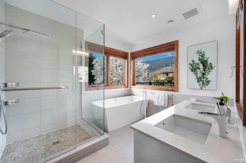 2227 Haywood Avenue, West Vancouver, BC 