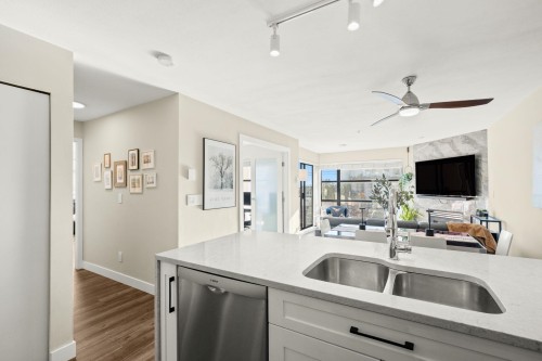 410-124 3Rd Street W, North Vancouver, BC 