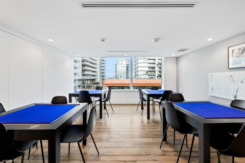 606-5508 Hollybridge Way, Richmond, BC 