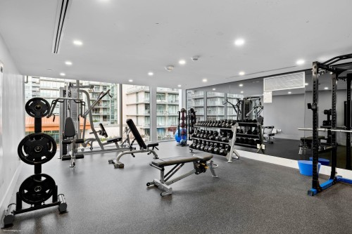 606-5508 Hollybridge Way, Richmond, BC 