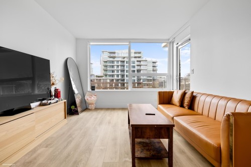 606-5508 Hollybridge Way, Richmond, BC 