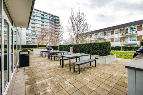 606-5508 Hollybridge Way, Richmond, BC 