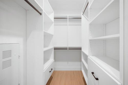 2-5554 Culloden Street, Vancouver, BC 