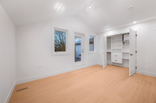 2-5554 Culloden Street, Vancouver, BC 