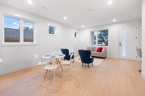 2-5554 Culloden Street, Vancouver, BC 