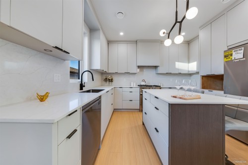 4-4211 Graveley Street, Burnaby, BC 