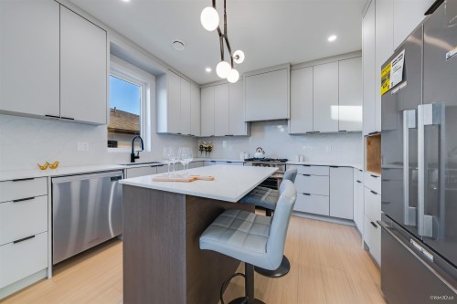 4-4211 Graveley Street, Burnaby, BC 