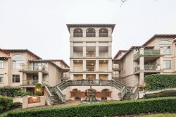 208-3176 Plateau Boulevard Boulevard  Coquitlam, BC V3E 3J2