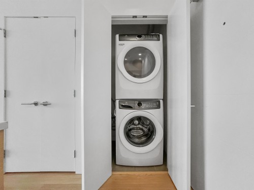 36Xx-657 Whiting Way, Coquitlam, BC 