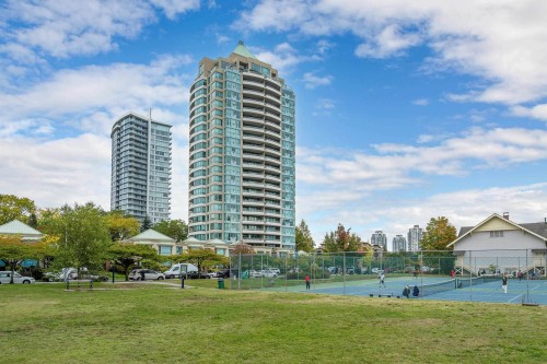 1803-6659 Southoaks Crescent  Burnaby, BC V5E 4M9