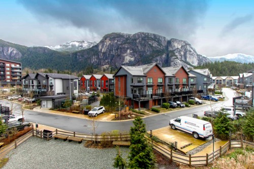 38070 Helm Way, Squamish, BC 