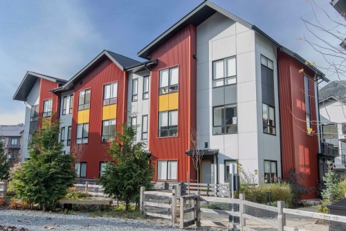 38070 Helm Way, Squamish, BC 