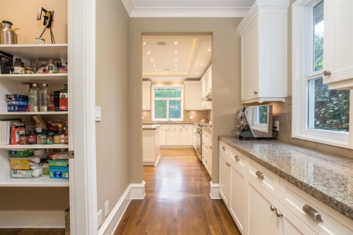 6417 Pitt Street, West Vancouver, BC 