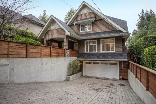 6417 Pitt Street, West Vancouver, BC 