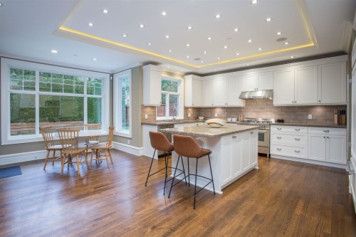 6417 Pitt Street, West Vancouver, BC 