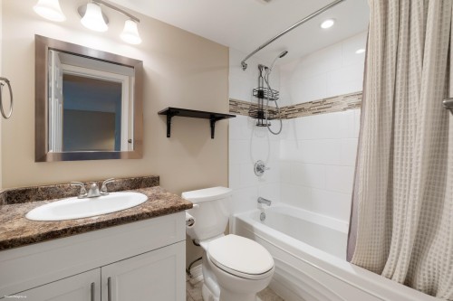 210-8511 Ackroyd Road, Richmond, BC 