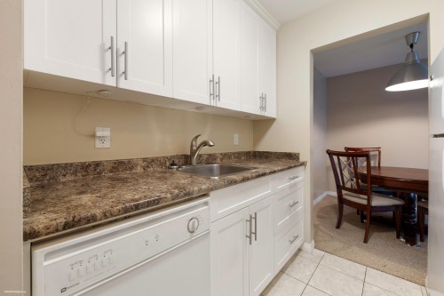 210-8511 Ackroyd Road, Richmond, BC 