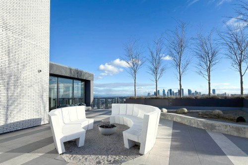 702-5058 Joyce Street, Vancouver, BC 