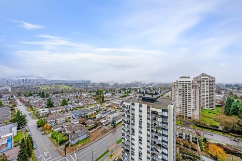 1608-4711 Hazel Street, Burnaby, BC 