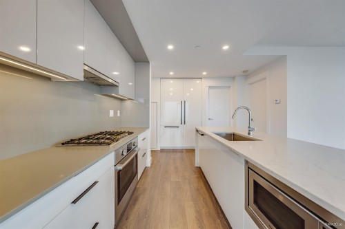 1608-4711 Hazel Street, Burnaby, BC 