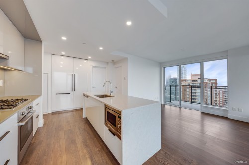 1608-4711 Hazel Street, Burnaby, BC 