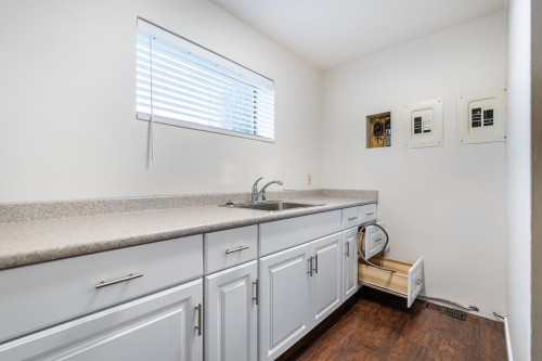 4044 Parker Street, Burnaby, BC 