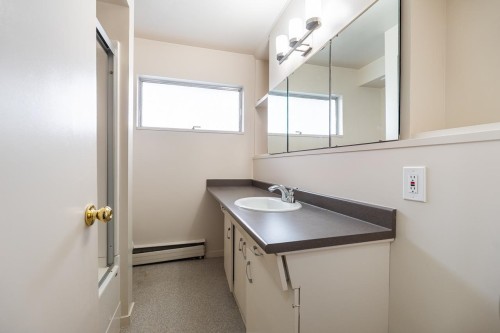 4044 Parker Street, Burnaby, BC 