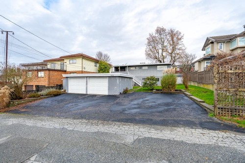 4044 Parker Street, Burnaby, BC 