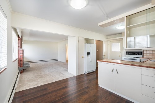 4044 Parker Street, Burnaby, BC 