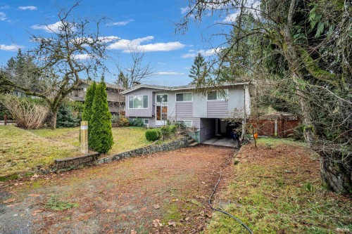 673 Lowell Court, Coquitlam, BC 