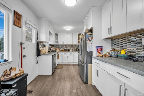 673 Lowell Court, Coquitlam, BC 