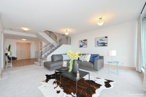 PH1604-8811 Lansdowne Road  Richmond, BC V6X 3T4