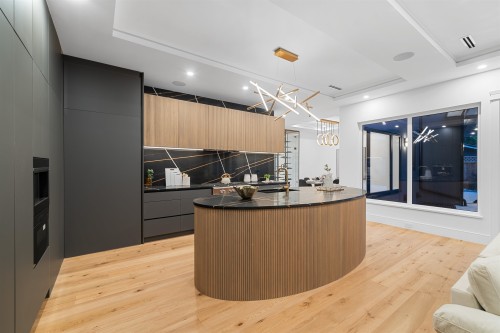 687 Poplar Street, Coquitlam, BC 