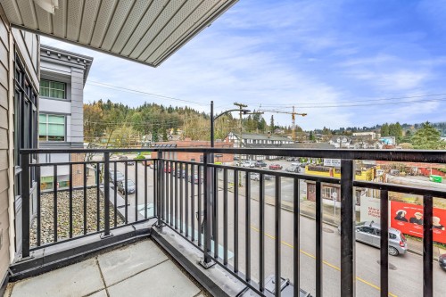 206-2525 Clarke Street, Port Moody, BC 