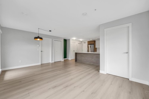 206-2525 Clarke Street, Port Moody, BC 