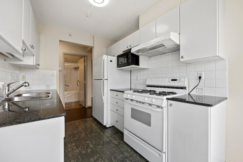 601-8288 Saba Road, Richmond, BC 