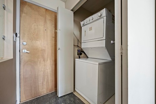 601-8288 Saba Road, Richmond, BC 